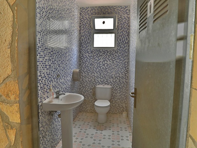 6 Bedrooms Villa in Alfarnatejo