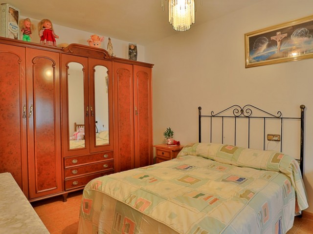 6 Bedrooms Villa in Alfarnatejo