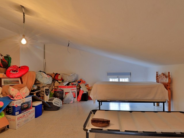 6 Bedrooms Villa in Alfarnatejo