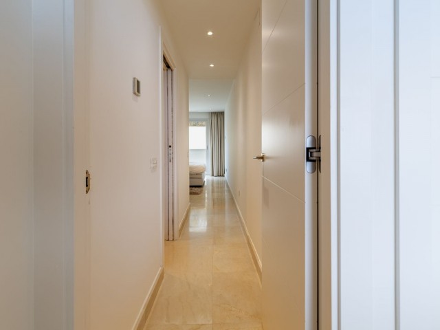 2 Bedrooms Apartment in Nueva Andalucía