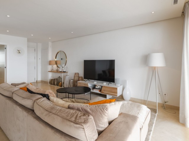 2 Bedrooms Apartment in Nueva Andalucía