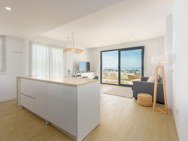 Apartamento con 2 Dormitorios  en Estepona