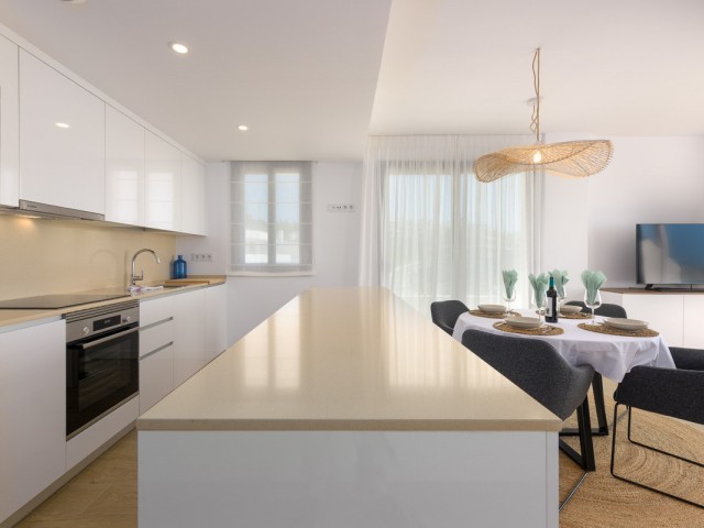 Apartamento con 2 Dormitorios  en Estepona