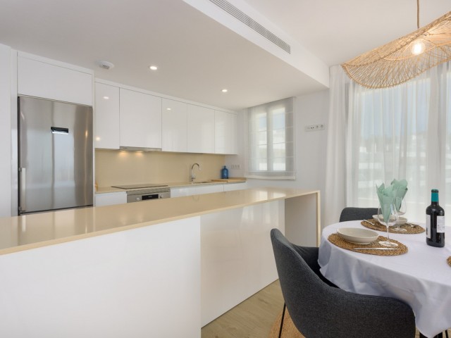 Apartamento con 2 Dormitorios  en Estepona