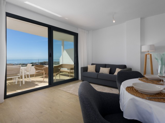 Apartamento con 2 Dormitorios  en Estepona