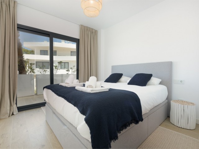 Apartamento con 2 Dormitorios  en Estepona