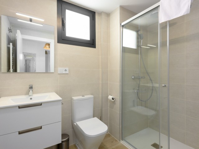 Apartamento con 2 Dormitorios  en Estepona