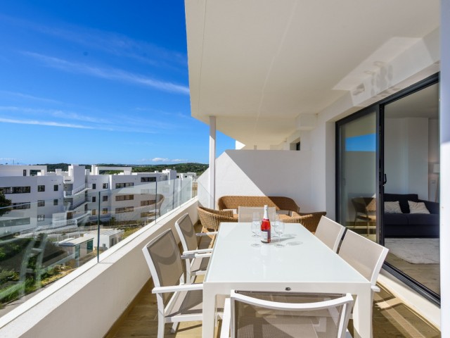 Apartamento con 2 Dormitorios  en Estepona