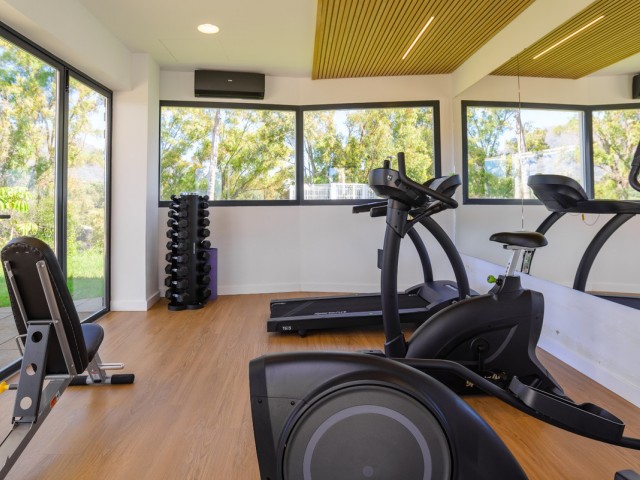 Apartamento con 2 Dormitorios  en Estepona