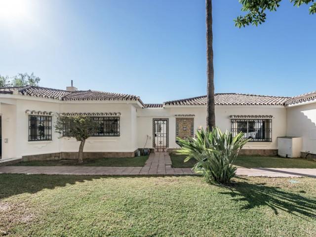 4 Schlafzimmer Villa in El Paraiso