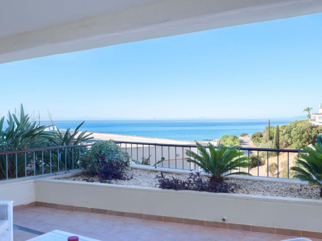 3 Bedrooms Apartment in Altos de los Monteros