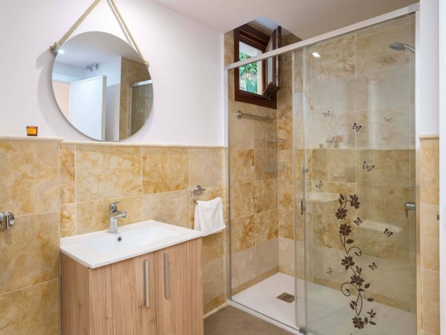 3 Bedrooms Apartment in Altos de los Monteros