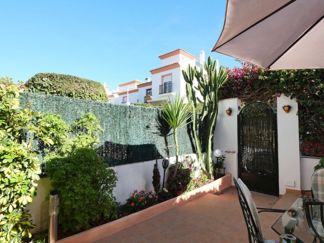 2 Bedrooms Townhouse in Marbella