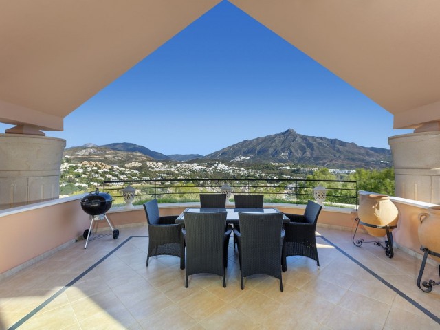 3 Bedrooms Apartment in Nueva Andalucía