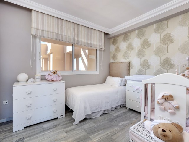 3 Bedrooms Apartment in Nueva Andalucía