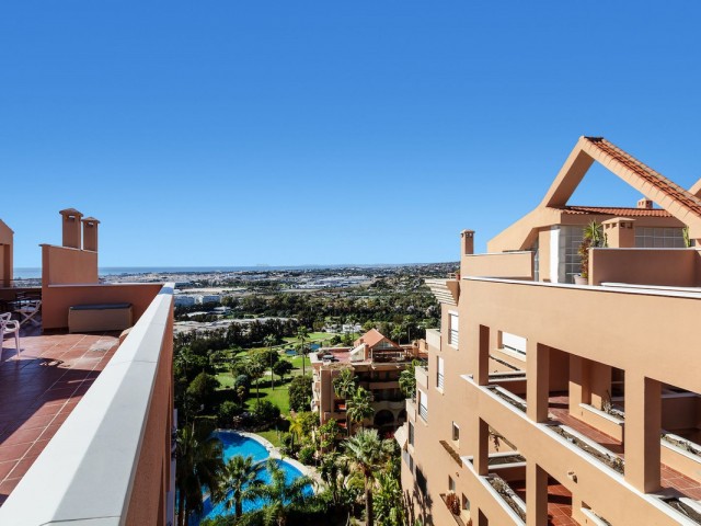 3 Bedrooms Apartment in Nueva Andalucía