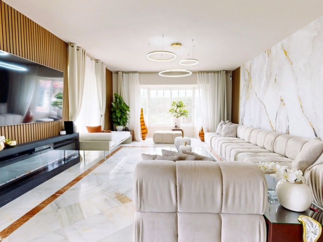 7 Soveroms Villa i Guadalmina Alta