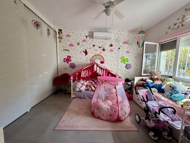 4 Bedrooms Villa in Marbella