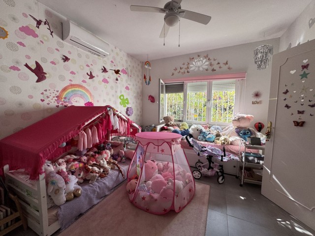 4 Bedrooms Villa in Marbella