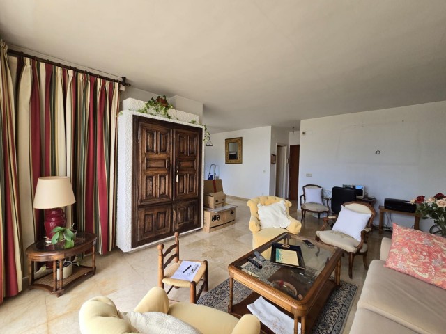 2 Bedrooms Apartment in Marbella