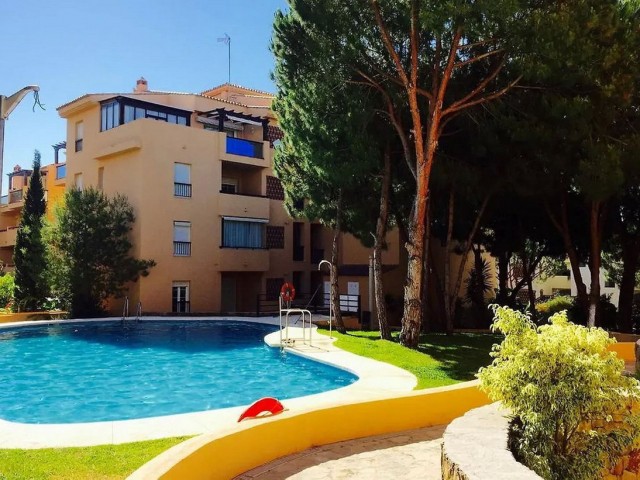 2 Bedrooms Apartment in Elviria