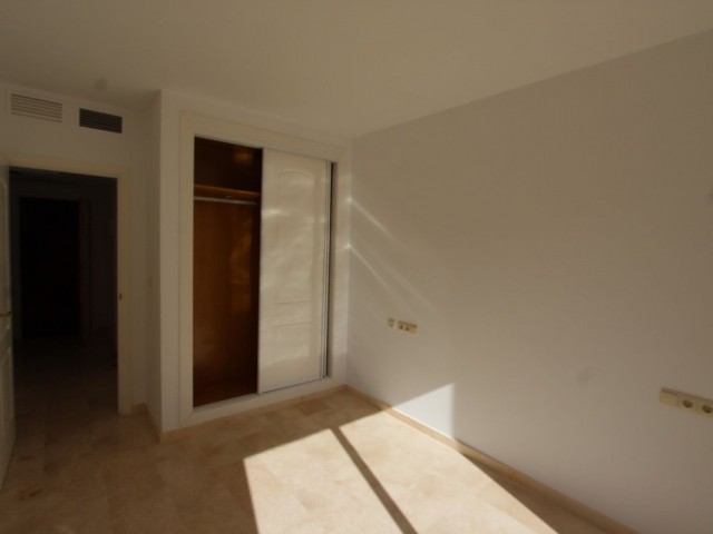 2 Bedrooms Apartment in Elviria