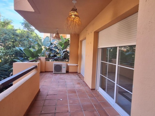 2 Bedrooms Apartment in Elviria