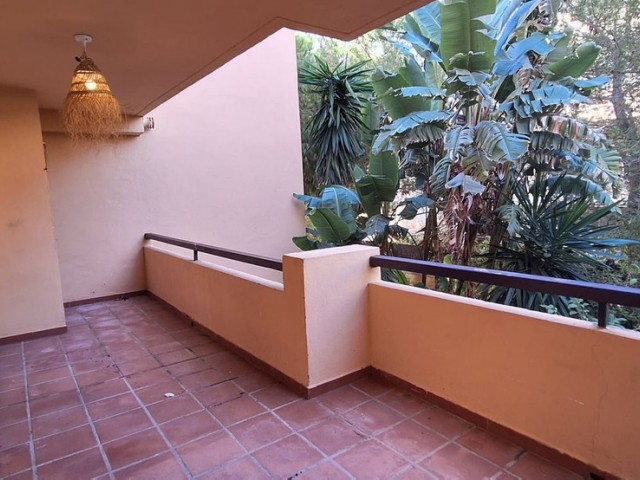 2 Bedrooms Apartment in Elviria