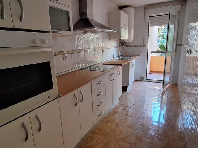 2 Bedrooms Apartment in Elviria