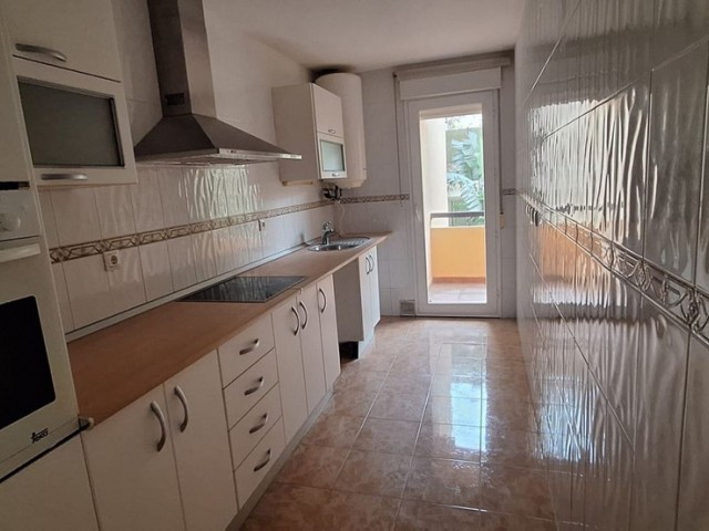 2 Bedrooms Apartment in Elviria