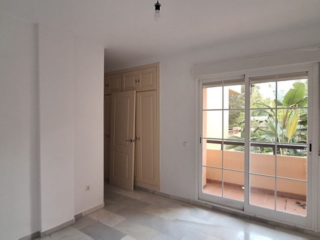 2 Bedrooms Apartment in Elviria