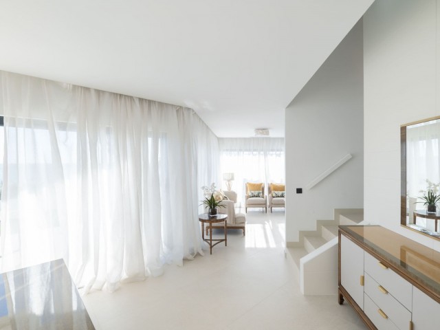 3 Bedrooms Townhouse in Estepona