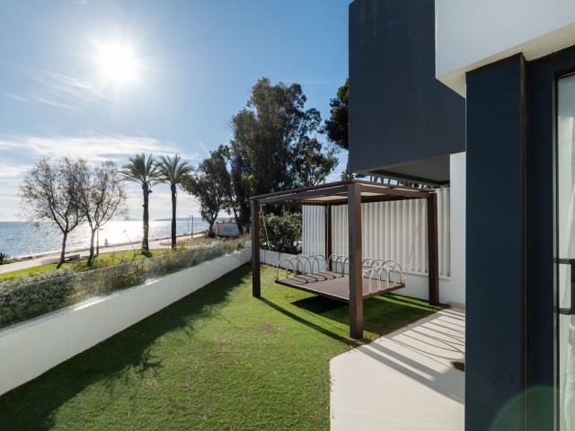 3 Bedrooms Townhouse in Estepona