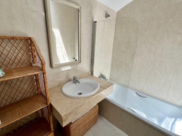 Apartamento con 3 Dormitorios  en The Golden Mile