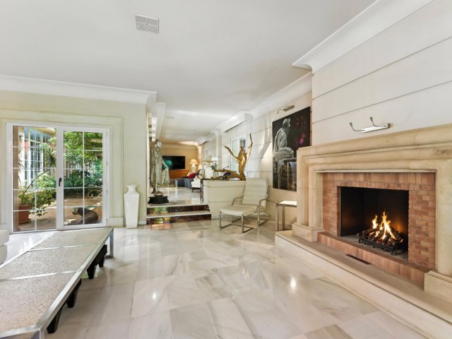 10 Bedrooms Villa in Marbella