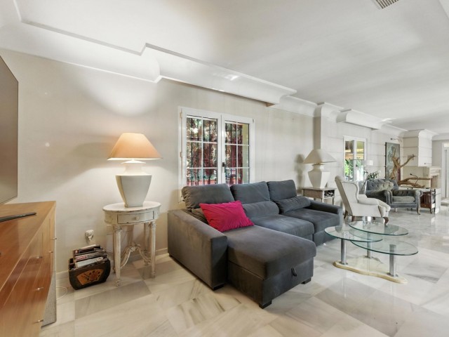 10 Bedrooms Villa in Marbella