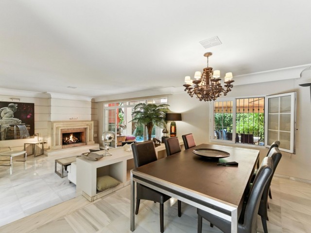 10 Bedrooms Villa in Marbella