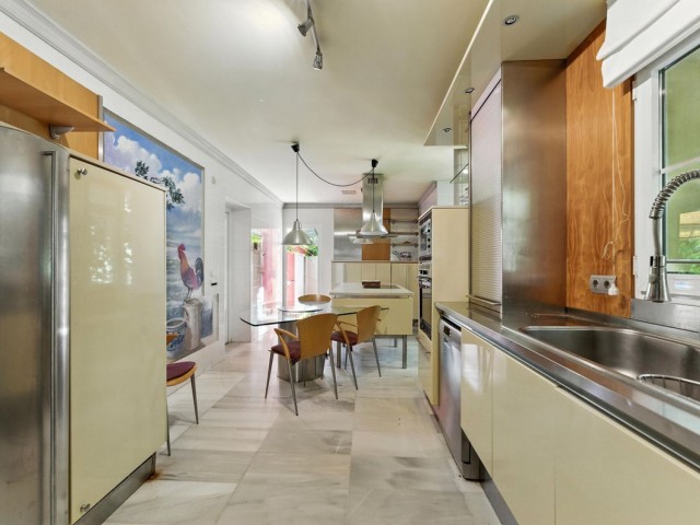 10 Bedrooms Villa in Marbella