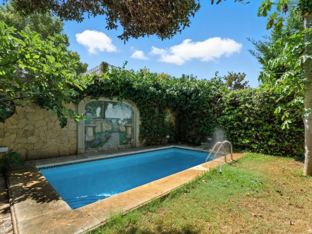 10 Bedrooms Villa in Marbella