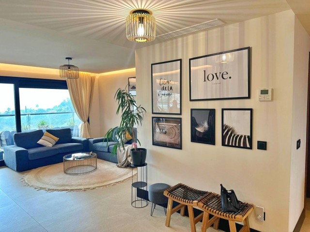 2 Bedrooms Apartment in Nueva Andalucía