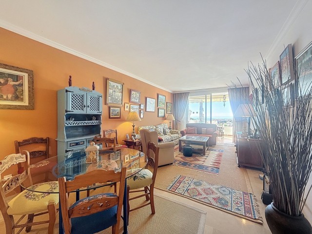 2 Bedrooms Apartment in La Duquesa