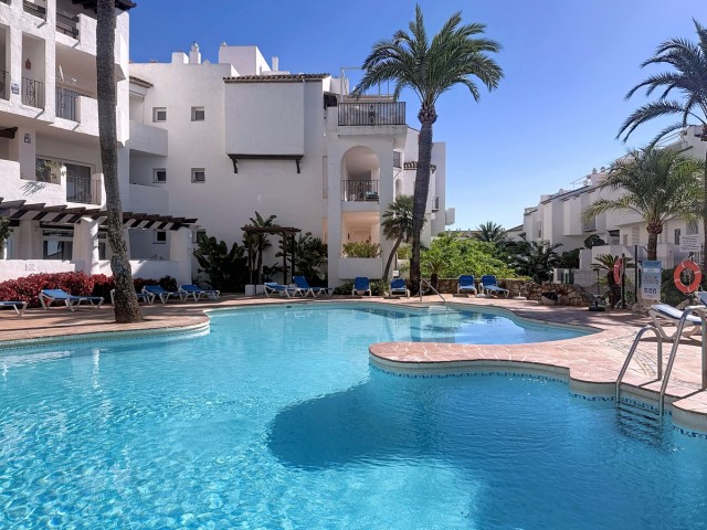 Apartment, La Duquesa, R5191711