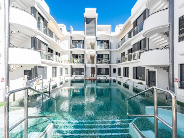 4 Sovrums Lägenhet i Estepona