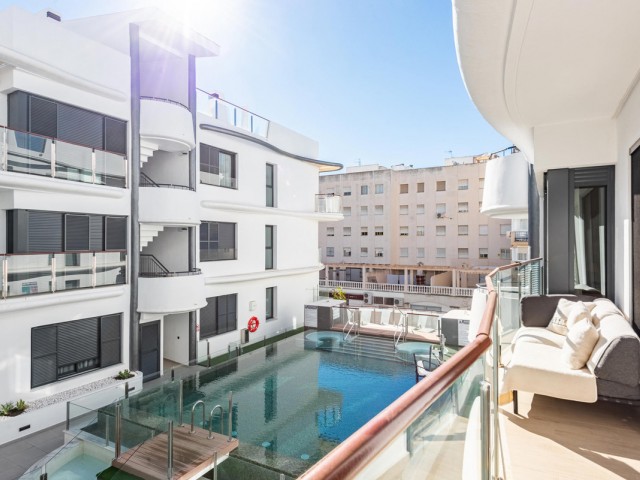 4 Sovrums Lägenhet i Estepona