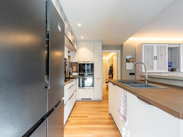 4 Sovrums Lägenhet i Estepona