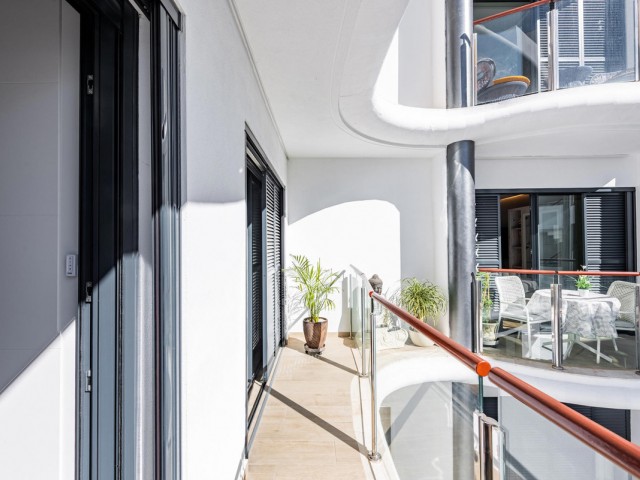 4 Sovrums Lägenhet i Estepona