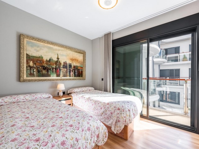 4 Sovrums Lägenhet i Estepona