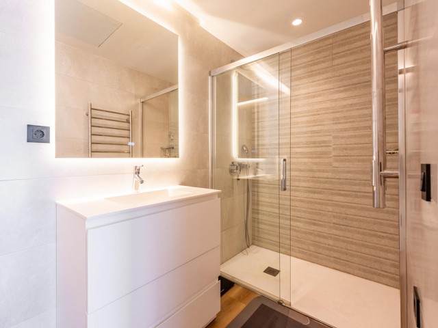 4 Sovrums Lägenhet i Estepona