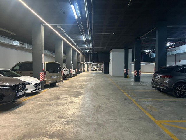 4 Sovrums Lägenhet i Estepona