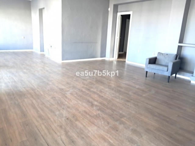 5 Soveroms Villa i Estepona